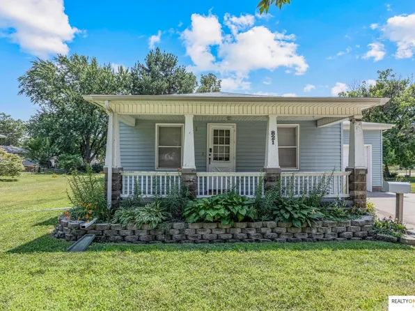 821 Rose St, Lincoln, NE 68502