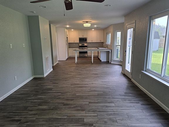 3rd image of 129 Corral Ct