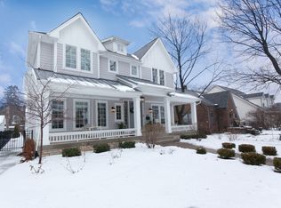 809 N Brainard St, Naperville, IL 60563