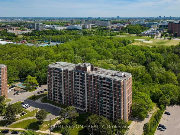 335 Driftwood Ave #608, Toronto, ON M3N 2P3