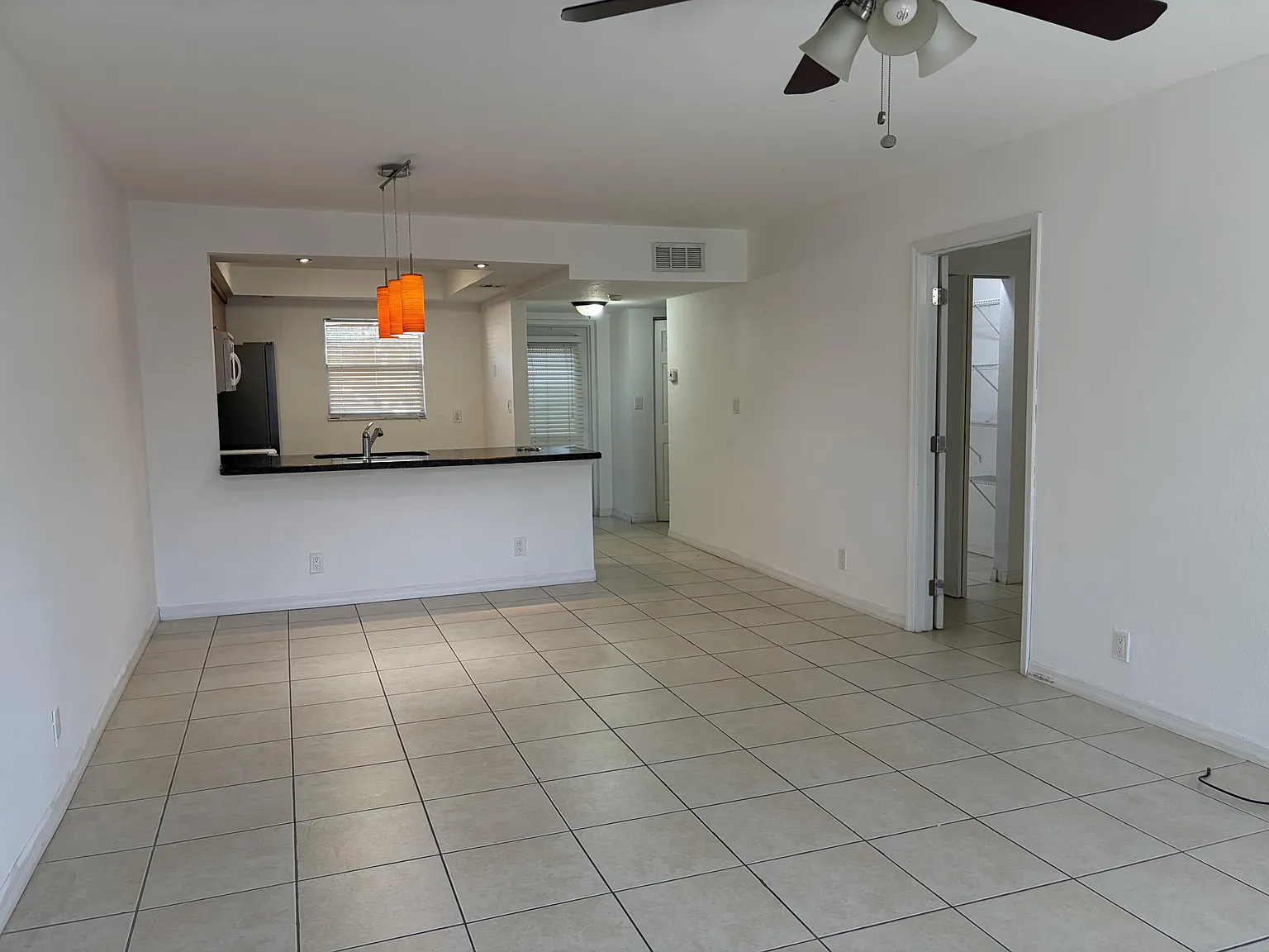 1 bed, 1.5 bath, 825 sqft, $1,700 — Photo 3