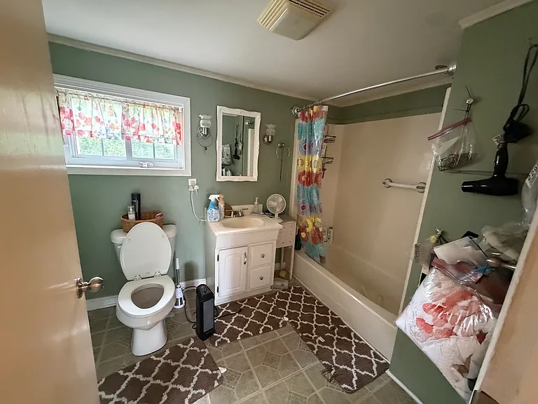 17355 Warwick Blvd — Photo 15