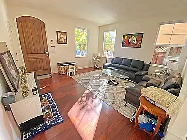 311 Crestridge Ct — Photo 2