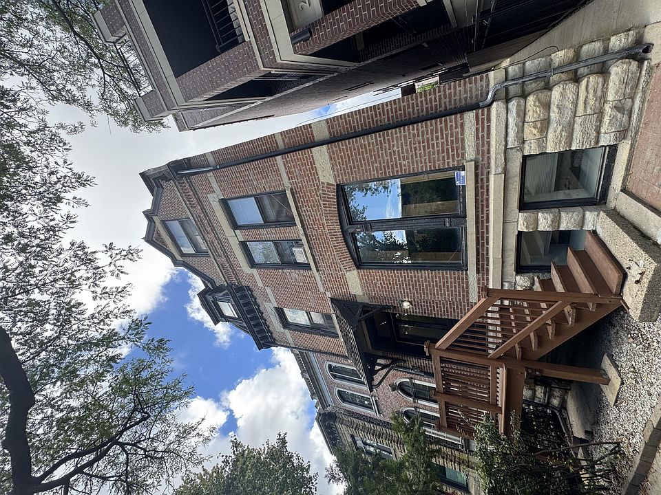 1st image of 2052 N Dayton St APT 1F