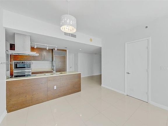 3rd image of 495 Brickell Ave APT 2103