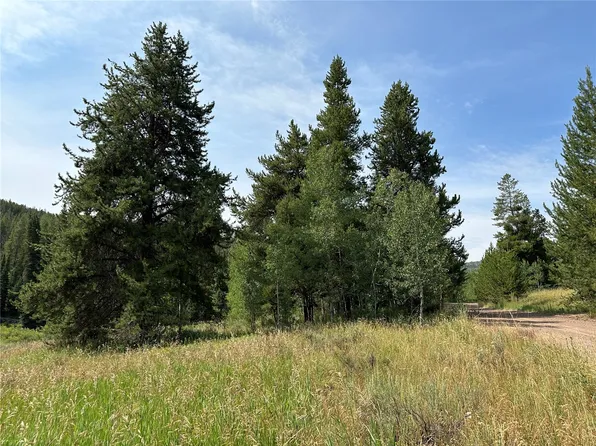 32518 Ute Trl, Oak Creek, CO 80467