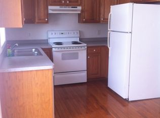47 Tift St, Jewett City, CT 06351