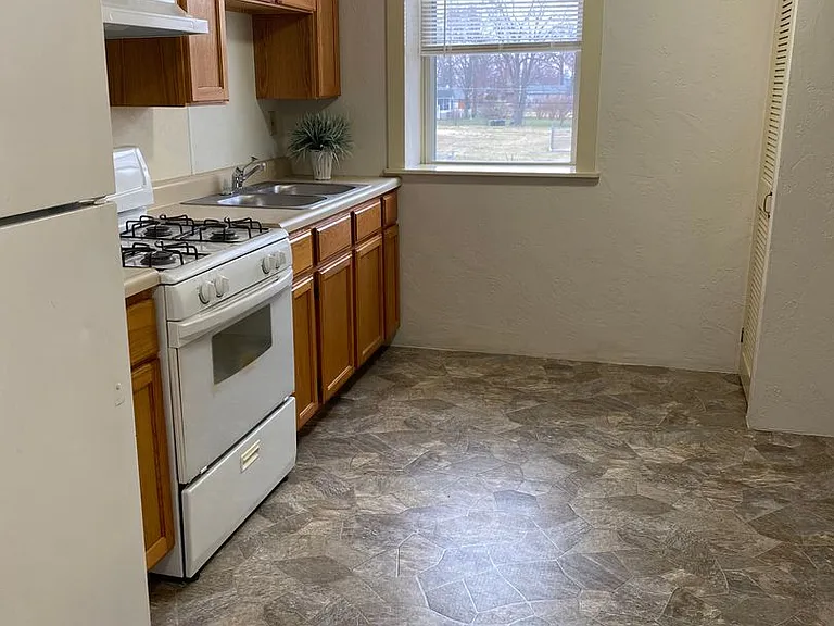315 West Main St — Photo 15