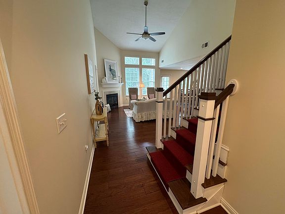 3rd image of 5059 Calais Dr #5059