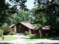 1st image of 243 Lakewood Dr