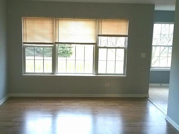 2nd image of 1189 N Village Dr Unit 3