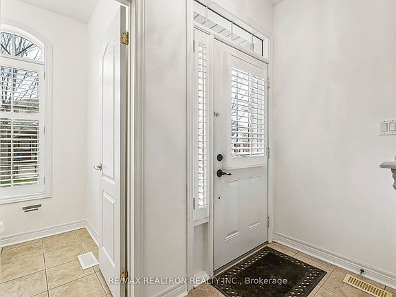 4th image of 578 Tapestry Ln #14