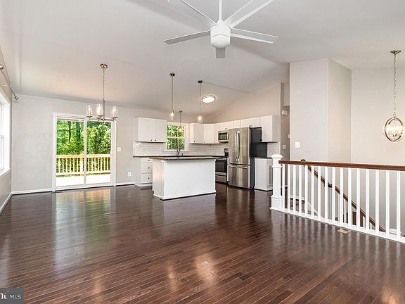 3rd image of 8600 S Fork Ct