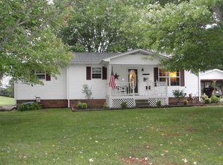 110 Forest Heights Ln, Livingston, TN 38570