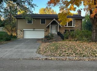 6055 Scenic Rd, Minnetonka, MN 55345