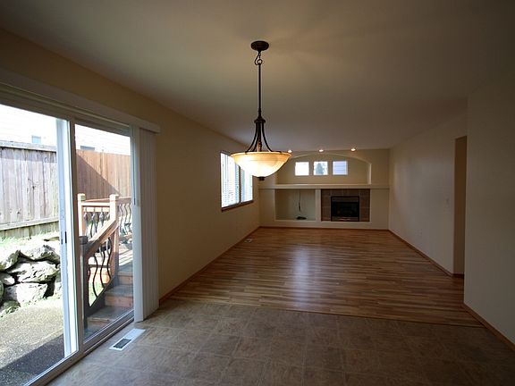 4th image of 13506 33rd Ave SE