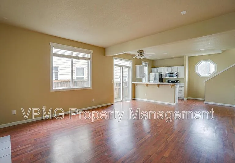 7809 NE 24th Ct — Photo 4