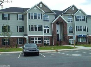 3761-204 Holmes Creek Pl, Winston Salem, NC 27127