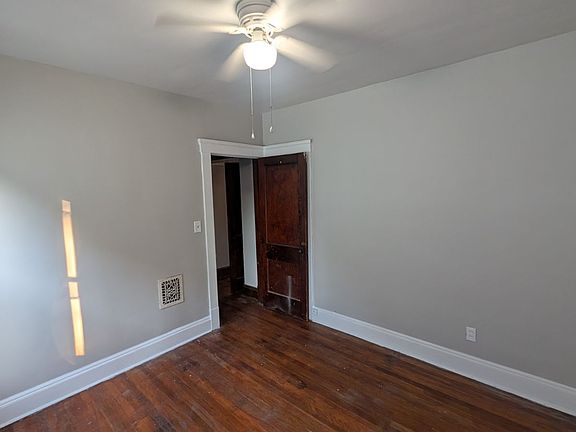 3rd image of 1280 Fry Ave