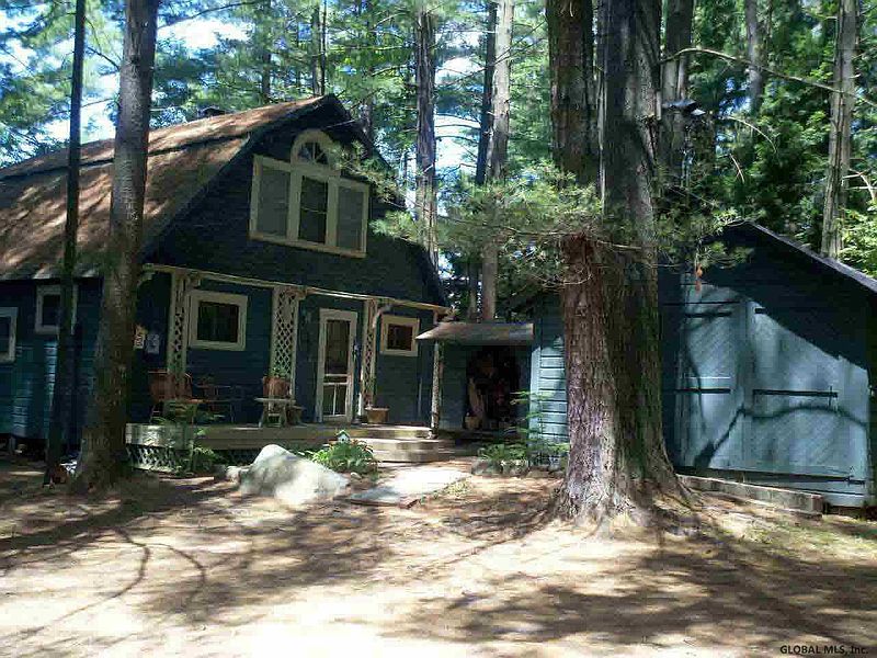 2nd image of 32 Lone Rock Drive