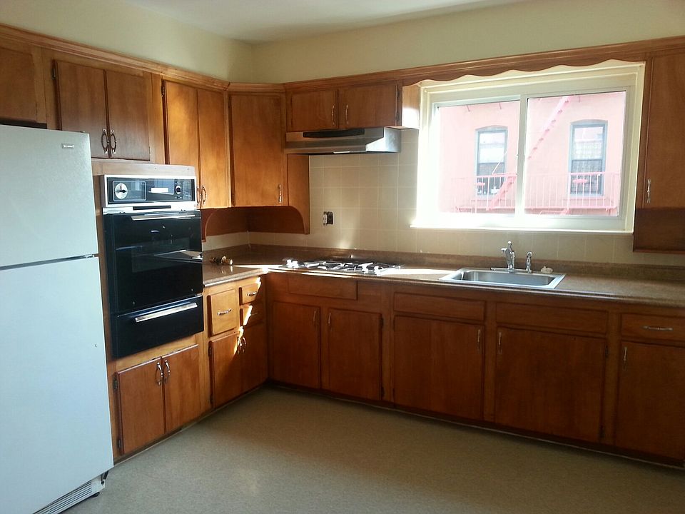 1st image of 2432 42nd St