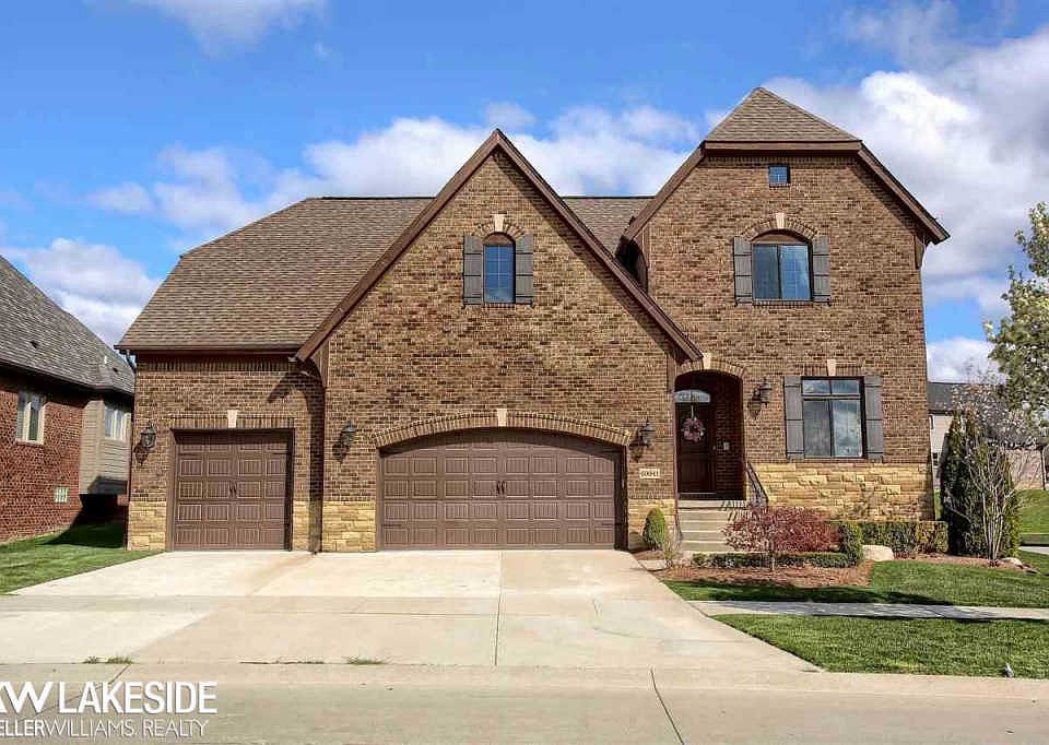 1st image of 60041 Stonecrest Dr