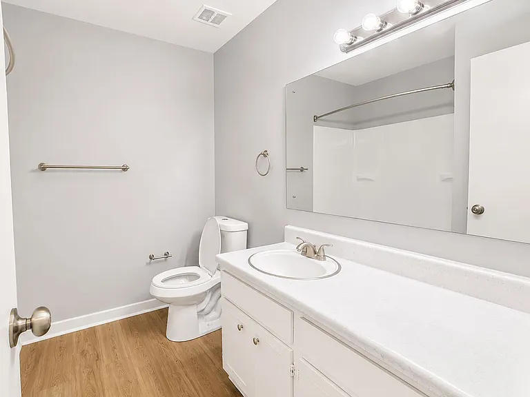 412 Fairfax Dr #6 — Photo 19