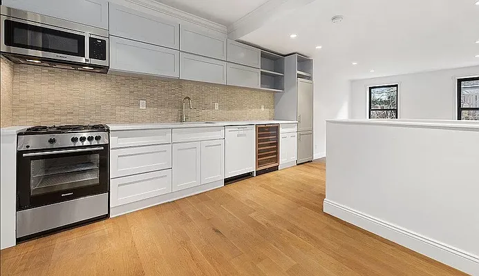 Rented by VRE | media 4