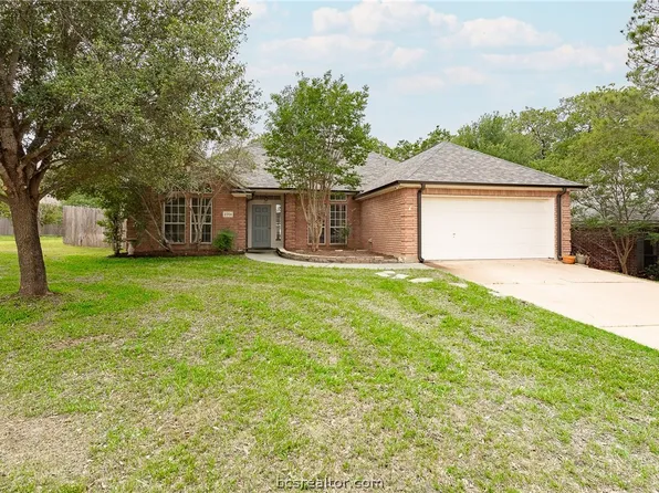 2701 Bayberry Ct, Bryan, TX 77807