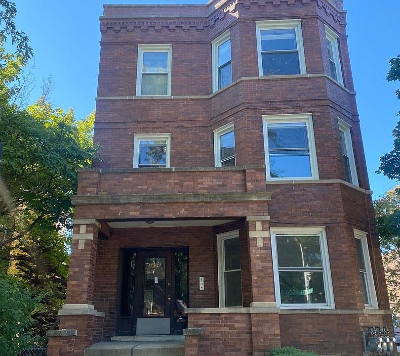 1st image of 1239 W Waveland Ave #1