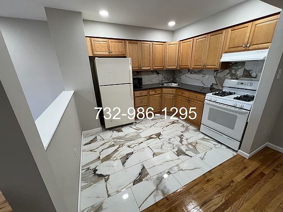 3rd image of 115 Oakland Ave Floor 3