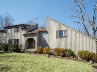 56 Kitchawan Rd, Pound Ridge, NY 10576