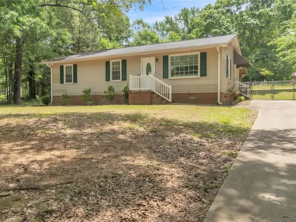107 Brookforest Dr #A, Belton, SC 29627