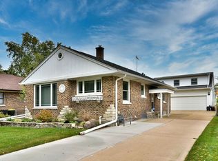 814 S Ashland Ave, La Grange, IL 60525