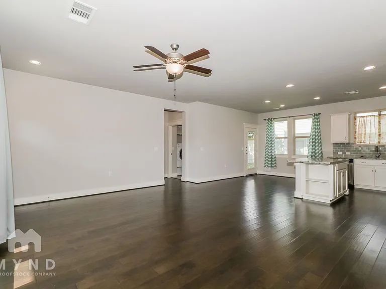 10601 Wills Loop — Photo 5