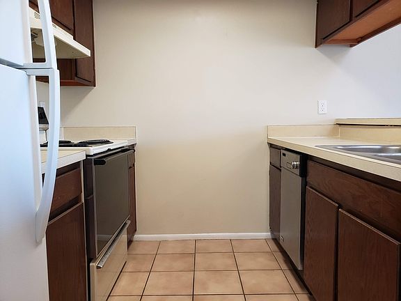 3rd image of 12337 Fox Hound Ct