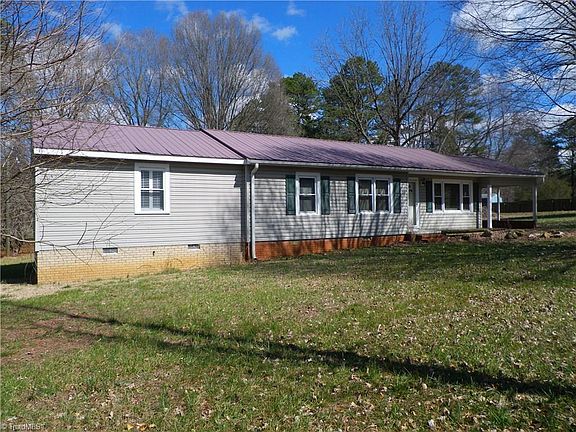 4th image of 204 1st Cir
