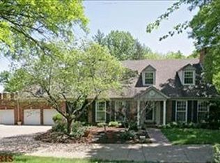 1900 Sturbridge Meadows Rd, Saint Louis, MO 63131