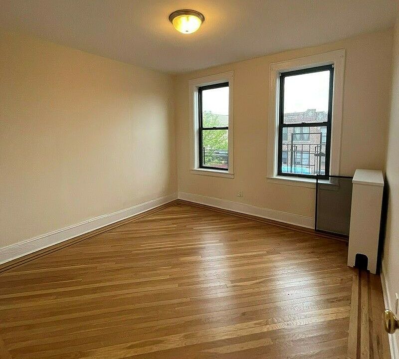 1st image of 3705 30th Ave APT 5A