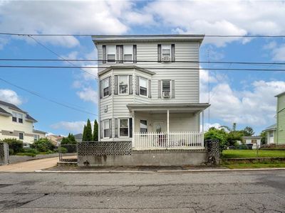 108 Woodward Ave, East Providence, RI, 02914