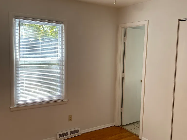 13126 Sycamore Ave — Photo 20