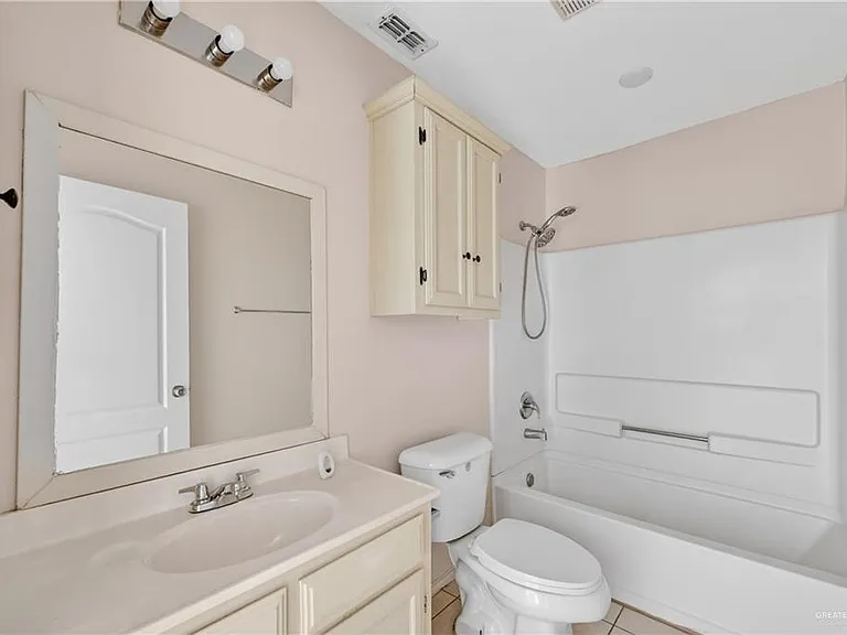 2505 Redbud Ave #A — Photo 14