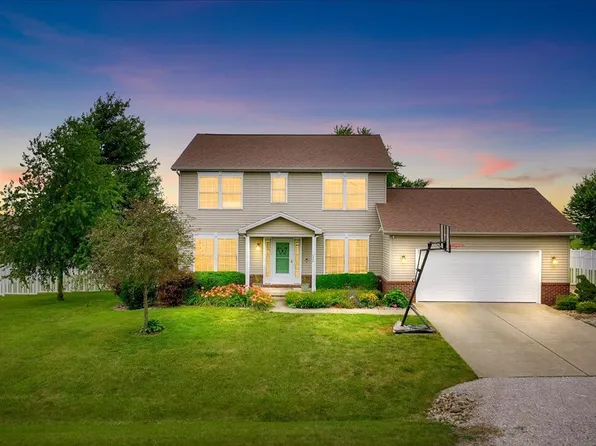 320 Talofa Dr, Carlock, IL 61725