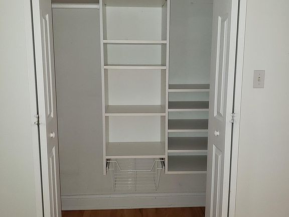 4th image of 6812 N Wayne Ave APT 4A
