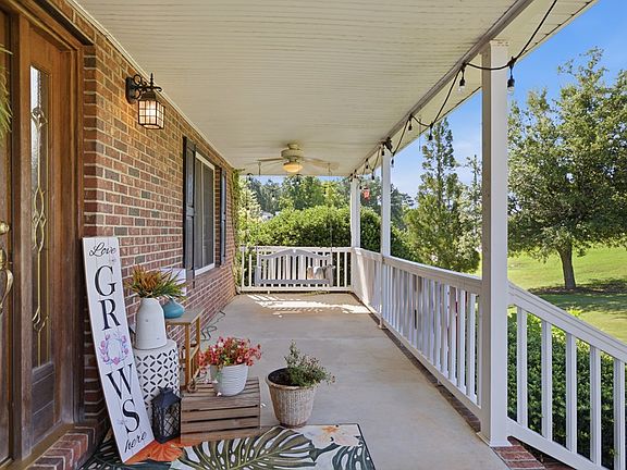 4th image of 113 N Pond Ct