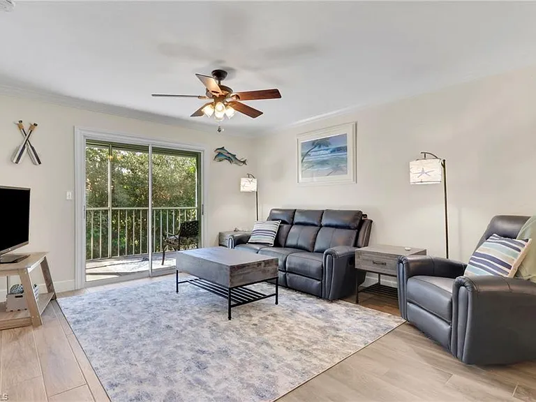 134 Cypress Way E #305 — Photo 8