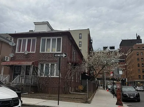 983 50th St, Brooklyn, NY 11219