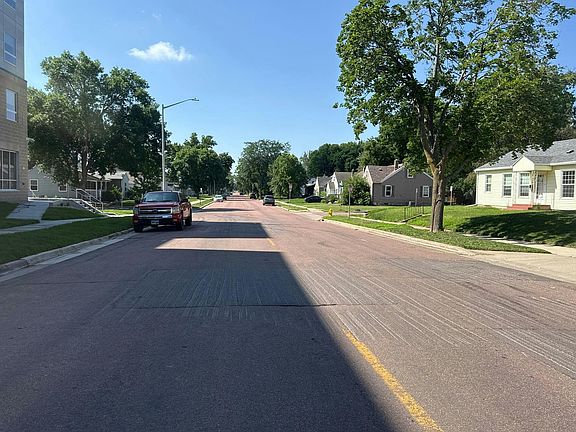 5th image of 1937 S Grange Ave