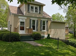 155 Van Buren St, Warsaw, IL 62379