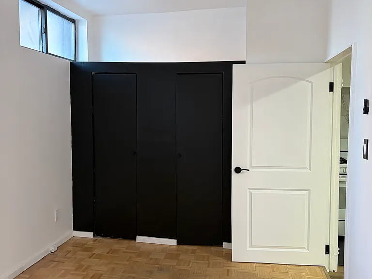 101 Southside Ave #1B — Photo 2